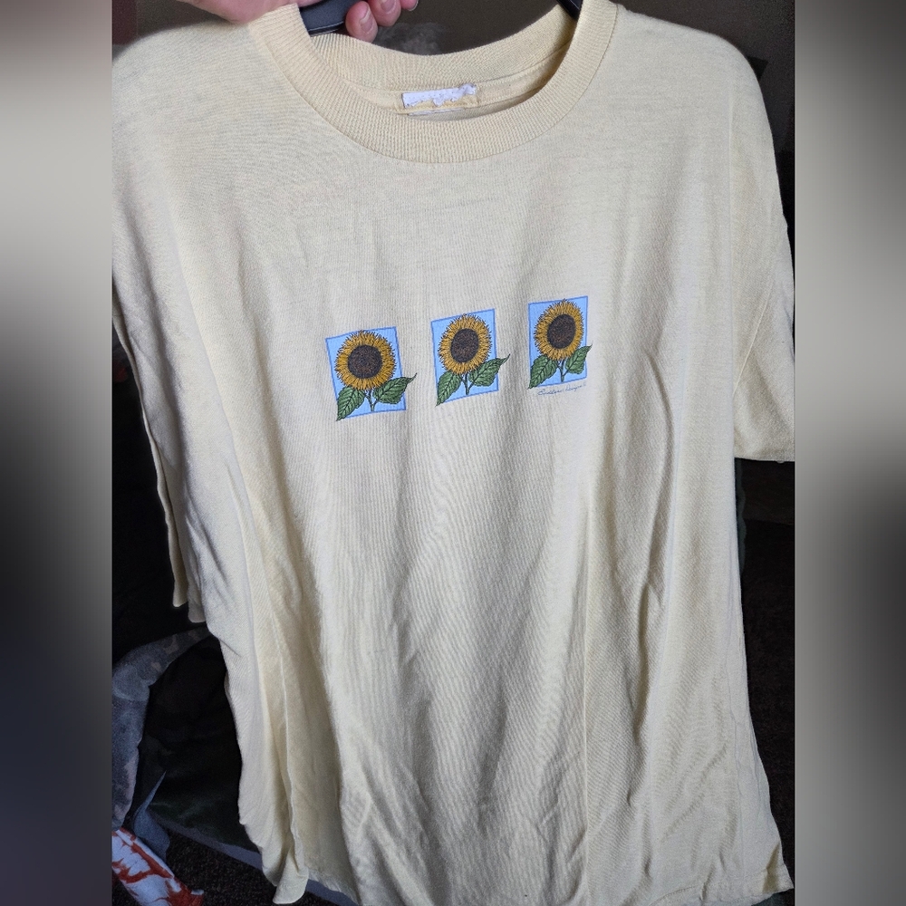 Original "Vintage" '90's T-shirt, XL, Light Yellow With Sunflowers